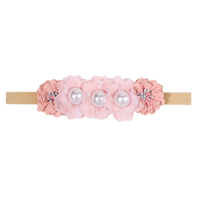 🎀 Encante sua Princesinha com Estilo! 🎀

Deixe sua bebê ainda mais fofa com nossa tiara elástica com flor delicada! Feita com materiais macios e confortáveis, é perfeita para recém-nascidos e bebês. Ideal para qua