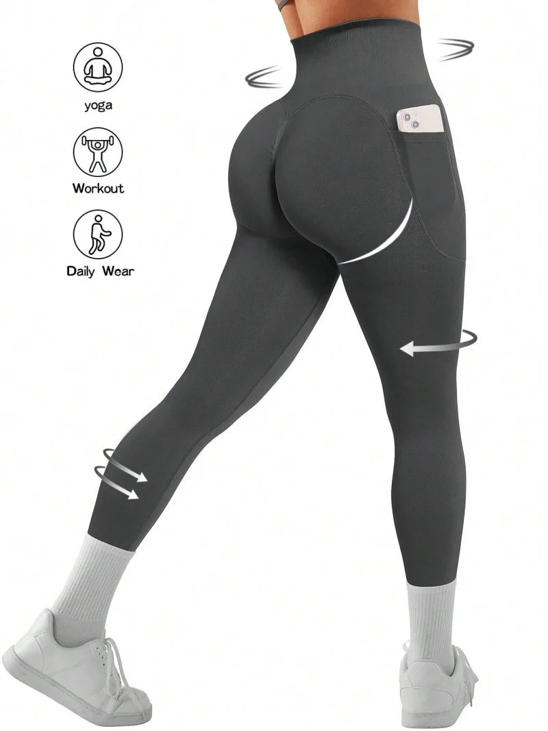🔥 A LEGGING QUE VOCÊ SEMPRE SONHOU! 🔥Conforto, estilo e performance em um só produto!Apresentamos a Legging Fitness Cintura Alta Sem Costura – feita para acompanhar cada movimento seu com liberdade total.